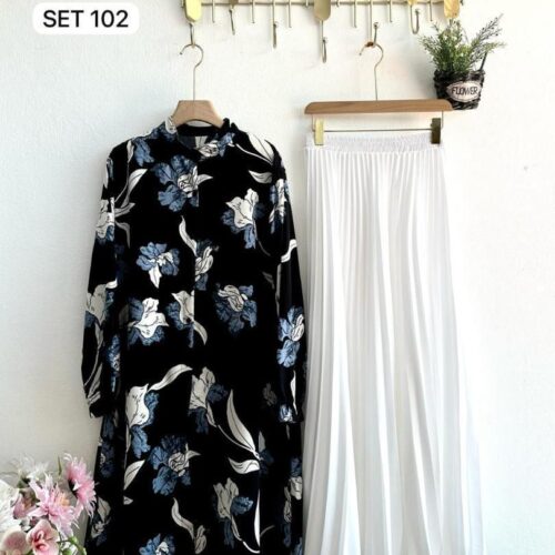 3-piece Pleated skirt and baggy blouse Hijab